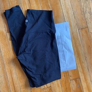 Sz 6 lululemon leggings.